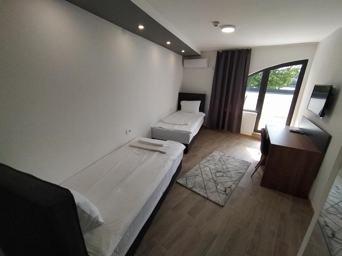 Veliko Gradište Prenociste Srebrno Jezero酒店 外观 照片